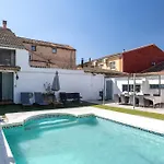 Familiar L Piscina I Cine L Bbq L Sala De Juegos I 6min Segovia I 50min Madrid I 17 Px Casa vacanze *