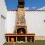 Casa vacanze Familiar L Piscina I Cine L Bbq L Sala De Juegos I 6min Segovia I 50min Madrid I 17 Px *