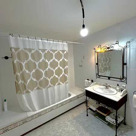 Segovia L Piscina Privada L Bbq L Sala De Juegos L 17 Px Holiday home