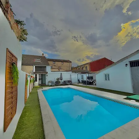 Feriehus Familiar L Piscina I Cine L Bbq L Sala De Juegos I 6min Segovia I 50min Madrid I 17 Px *