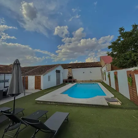 Holiday home Segovia L Piscina Privada L Bbq L Sala De Juegos L 17 Px Valseca