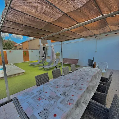 Segovia L Piscina Privada L Bbq L Sala De Juegos L 17 Px