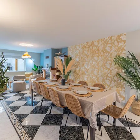 Familiar L Piscina I Cine L Bbq L Sala De Juegos I 6min Segovia I 50min Madrid I 17 Px Feriehus