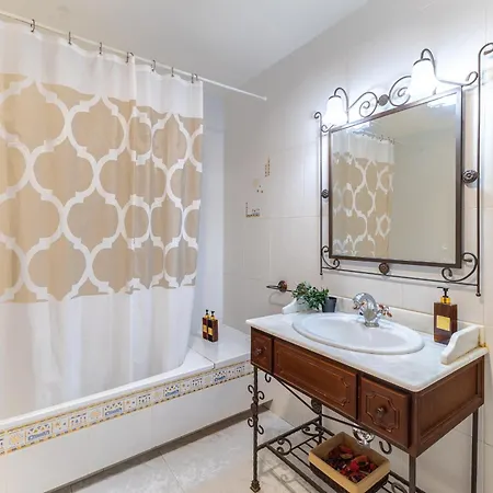 Familiar L Piscina I Cine L Bbq L Sala De Juegos I 6min Segovia I 50min Madrid I 17 Px