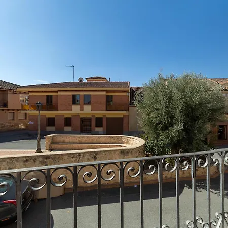 Familiar L Piscina I Cine L Bbq L Sala De Juegos I 6min Segovia I 50min Madrid I 17 Px Feriehus Valseca