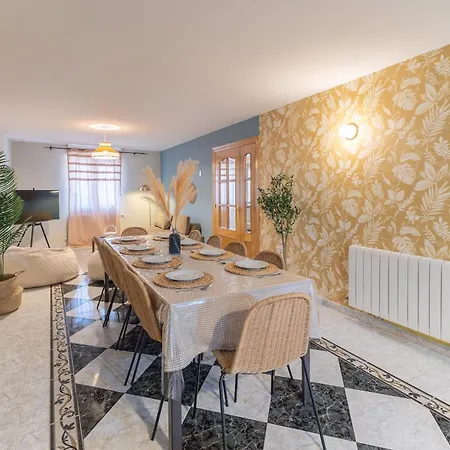 Familiar L Piscina I Cine L Bbq L Sala De Juegos I 6min Segovia I 50min Madrid I 17 Px * Valseca