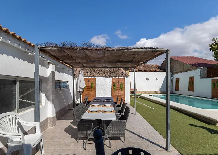 Familiar L Piscina I Cine L Bbq L Sala De Juegos I 6min Segovia I 50min Madrid I 17 Px 펜션 *