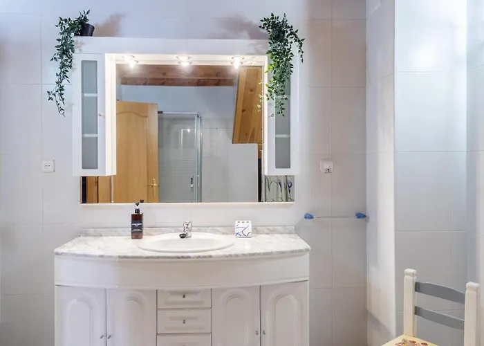 Familiar L Piscina I Cine L Bbq L Sala De Juegos I 6min Segovia I 50min Madrid I 17 Px *