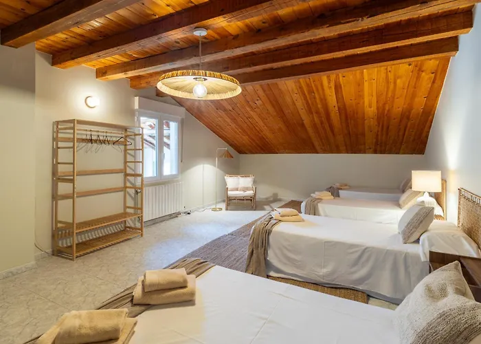 펜션 Familiar L Piscina I Cine L Bbq L Sala De Juegos I 6min Segovia I 50min Madrid I 17 Px *