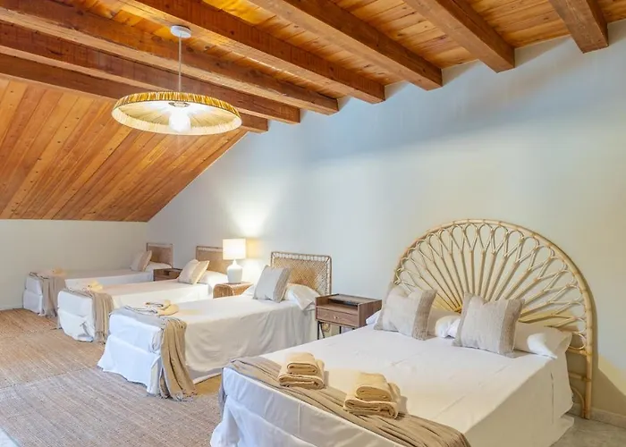 Familiar L Piscina I Cine L Bbq L Sala De Juegos I 6min Segovia I 50min Madrid I 17 Px *