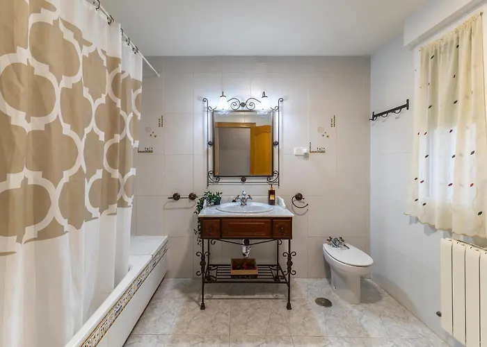 Familiar L Piscina I Cine L Bbq L Sala De Juegos I 6min Segovia I 50min Madrid I 17 Px