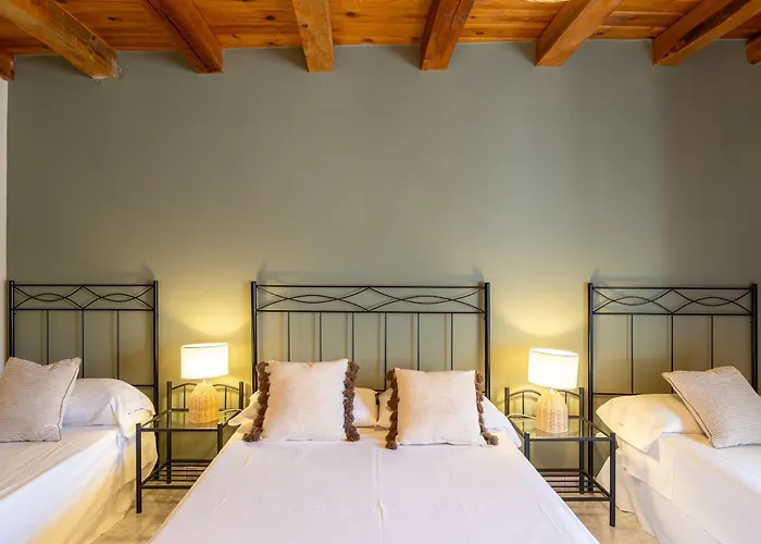 Familiar L Piscina I Cine L Bbq L Sala De Juegos I 6min Segovia I 50min Madrid I 17 Px