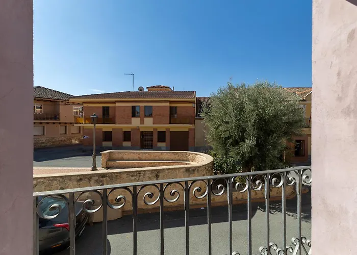 Familiar L Piscina I Cine L Bbq L Sala De Juegos I 6min Segovia I 50min Madrid I 17 Px 펜션 Valseca