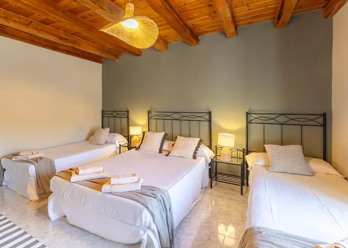 펜션 Familiar L Piscina I Cine L Bbq L Sala De Juegos I 6min Segovia I 50min Madrid I 17 Px *