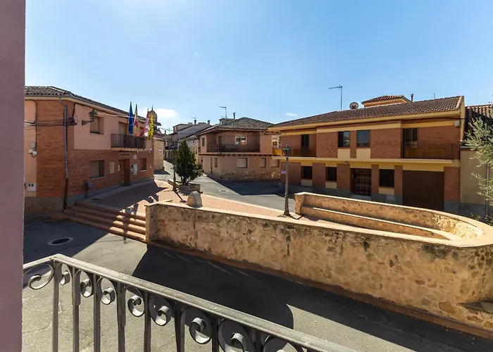 Familiar L Piscina I Cine L Bbq L Sala De Juegos I 6min Segovia I 50min Madrid I 17 Px 펜션 *