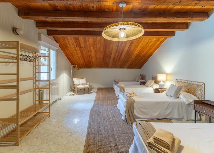 Familiar L Piscina I Cine L Bbq L Sala De Juegos I 6min Segovia I 50min Madrid I 17 Px 펜션 *