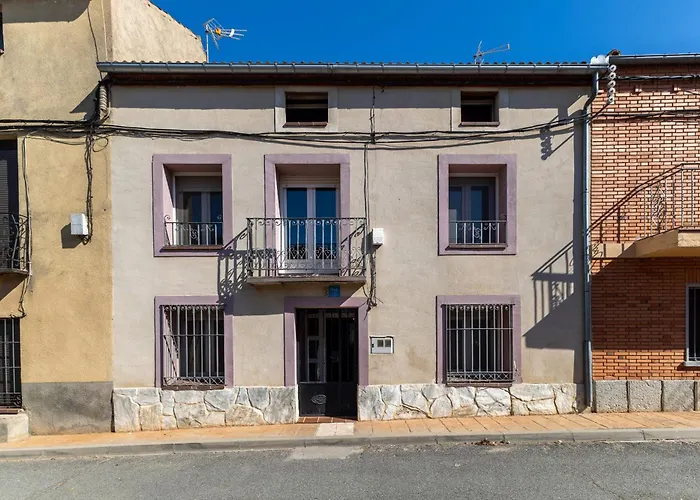 Familiar L Piscina I Cine L Bbq L Sala De Juegos I 6min Segovia I 50min Madrid I 17 Px 펜션 Valseca