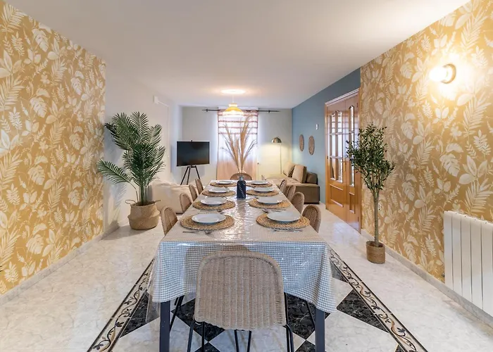 Familiar L Piscina I Cine L Bbq L Sala De Juegos I 6min Segovia I 50min Madrid I 17 Px Valseca